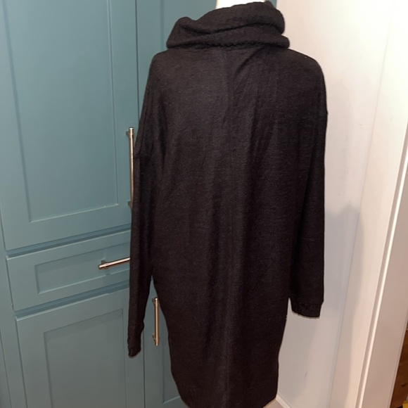 NWT Lulus Autumn Daze Cowl Neck Tunic in Black - Picture 5 of 7